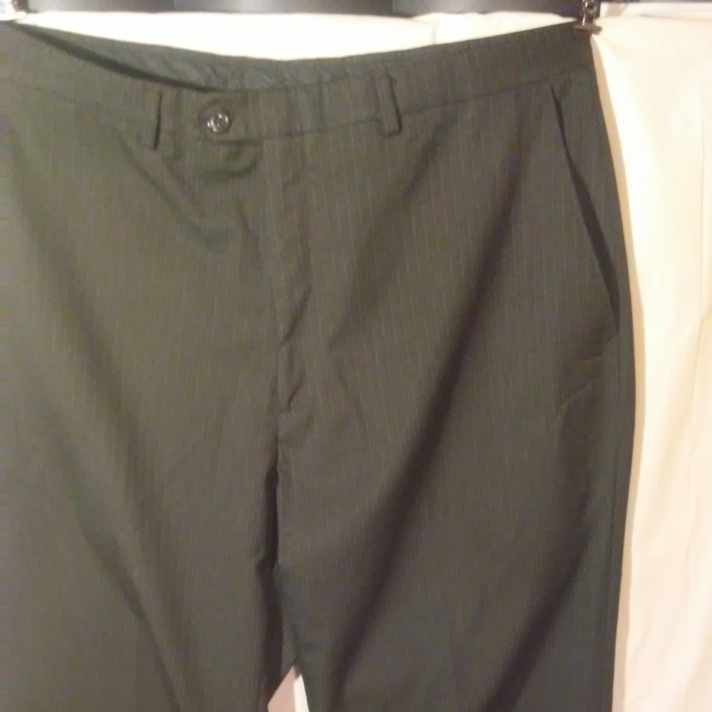 Haggar Men's Black/Pin stripe Dress Pants sz 36x34